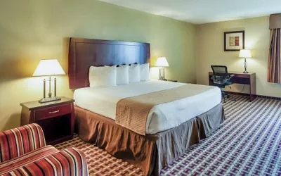 Photo 5 - Days Inn & Suites by Wyndham Johnson City