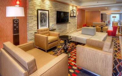 Photo 4 - Hampton Inn Fremont