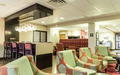 Photo 2 - Hampton Inn Muskegon