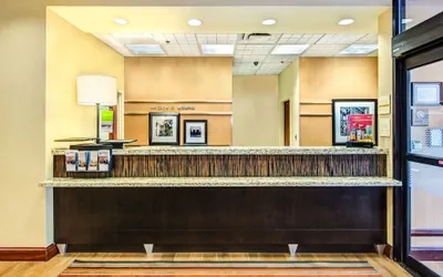 Photo 3 - Hampton Inn & Suites Atlanta Galleria