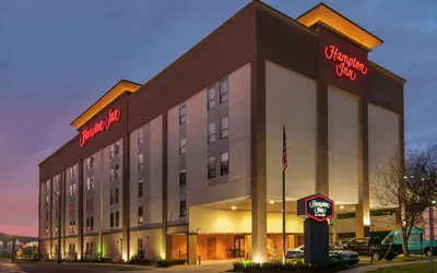 Photo 2 - Hampton Inn Metairie