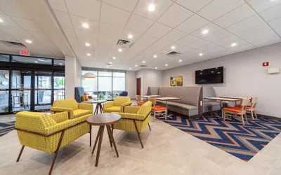 Photo 4 - Hampton Inn Winchester N/Conference Center, VA