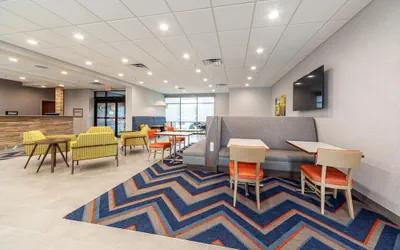 Photo 3 - Hampton Inn Winchester N/Conference Center, VA