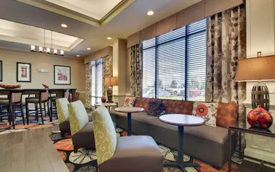 Photo 2 - Hampton Inn Warner Robins