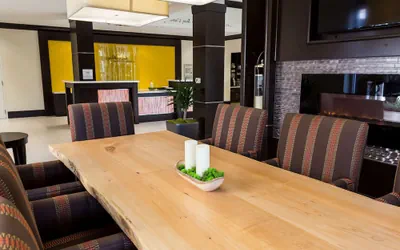 Photo 4 - Hilton Garden Inn San Mateo