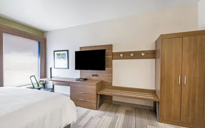 Photo 5 - Holiday Inn Express Hotel & Suites Columbus by IHG