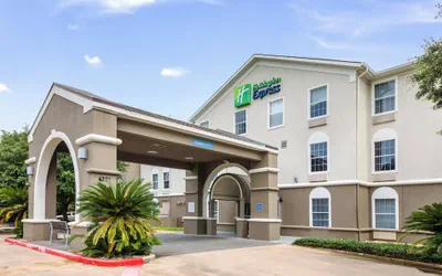 Photo 2 - Holiday Inn Express Hotel & Suites Columbus by IHG