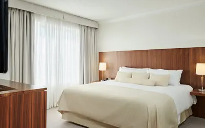 Photo 4 - InterContinental Suites Hotel Cleveland by IHG