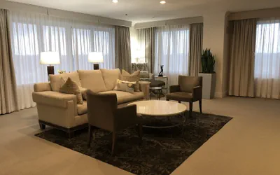 Photo 3 - InterContinental Suites Hotel Cleveland by IHG