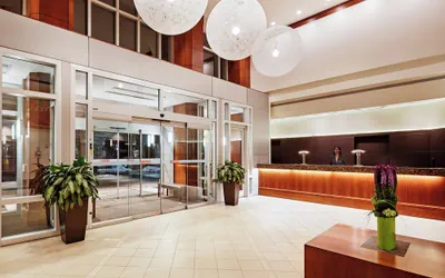 Photo 2 - InterContinental Suites Hotel Cleveland by IHG