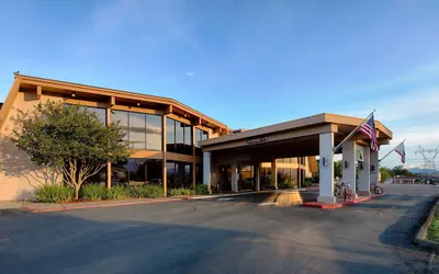 Photo 2 - Red Lion Hotel Redding