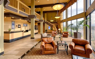 Photo 3 - Red Lion Hotel Redding