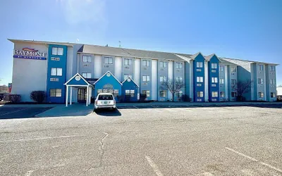 Photo 2 - Baymont Inn by Wyndham Farmington