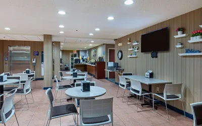 Photo 2 - Microtel Inn by Wyndham Dry Ridge