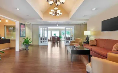 Photo 3 - Studio 6 Corporate Extended Stay Philadelphia Malvern Swedesford Rd. PA