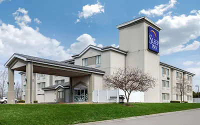 Photo 2 - Sleep Inn near Great Lakes Naval Base