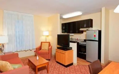 Photo 4 - MainStay Suites Bloomington near University