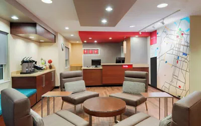 Photo 3 - TownePlace Suites by Marriott Savannah Midtown