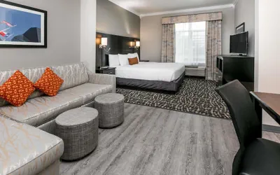 Photo 4 - Wingate by Wyndham Dallas Love Field