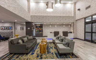 Photo 3 - Wingate by Wyndham Dallas Love Field