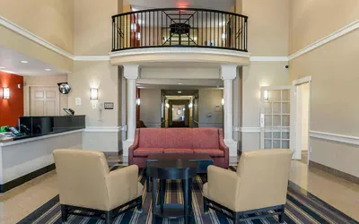 Photo 2 - Baymont by Wyndham Auburn Hills South
