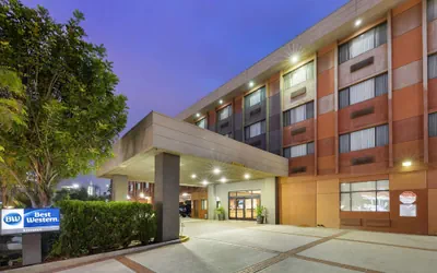 Photo 2 - Best Western Los Angeles Worldport Hotel