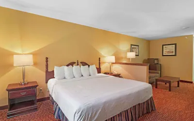 Photo 5 - Best Western Clearlake Plaza