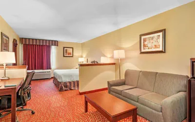 Photo 4 - Best Western Clearlake Plaza