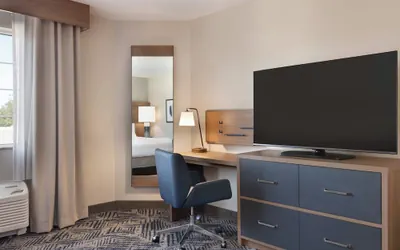 Photo 2 - Candlewood Suites Frederick by IHG