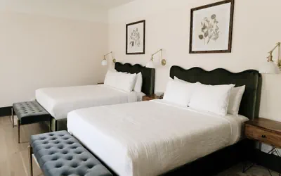 Photo 4 - The Rochester Hotel