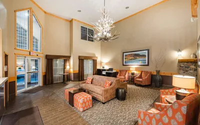 Photo 4 - Best Western Plus Riverfront Hotel & Suites