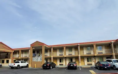 Photo 2 - FairBridge Inn & Suites McDonough