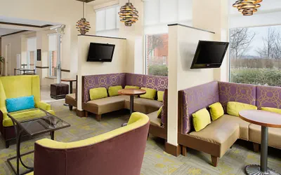 Photo 3 - Hilton Garden Inn Hartford North/Bradley Int'l Airport