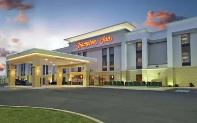 Photo 2 - Hampton Inn Hagerstown-I-81