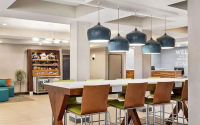 Photo 3 - Hampton Inn Paris