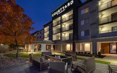 Photo 2 - Courtyard by Marriott Cincinnati Airport