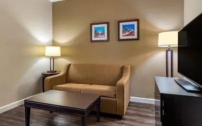 Photo 5 - Comfort Inn & Suites near Six Flags