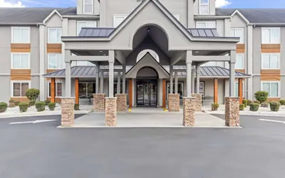 Photo 2 - Country Inn & Suites by Radisson, Savannah I-95 North, GA