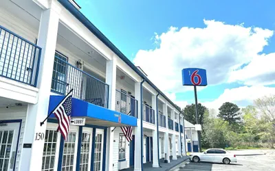 Photo 2 - Motel 6  Macon, GA – I-475
