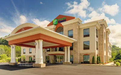 Photo 2 - Holiday Inn Express & Suites Corbin by IHG