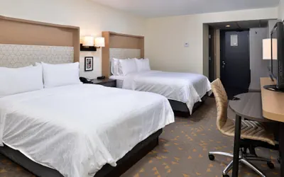 Photo 4 - Holiday Inn & Suites Overland Park-Conv Ctr by IHG
