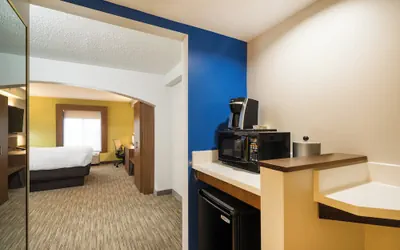 Photo 3 - Holiday Inn Express Hotel & Suites Louisville East by IHG