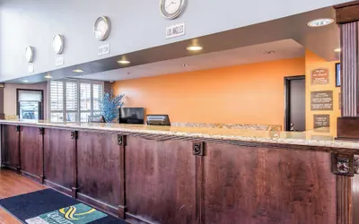 Photo 3 - Quality Inn & Suites Bell Gardens - Los Angeles