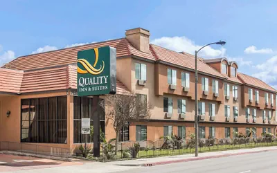 Photo 2 - Quality Inn & Suites Bell Gardens - Los Angeles