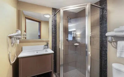Photo 4 - Comfort Inn & Suites Butler