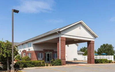 Photo 2 - Days Inn by Wyndham Mountain Home