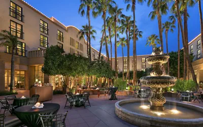 Photo 2 - Tempe Mission Palms, a Destination by Hyatt Hotel