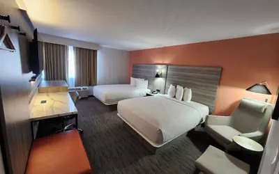 Photo 3 - The Grand Inn