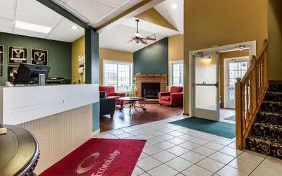 Photo 4 - Econo Lodge Inn & Suites Dickson