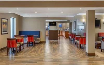Photo 4 - Best Western Rochelle Inn & Suites near DeKalb